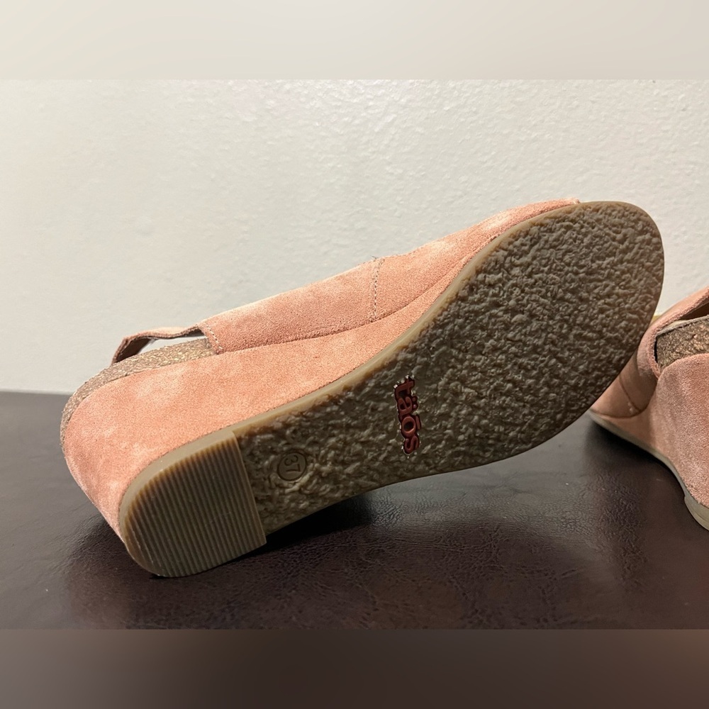 Taos High Society Wedge Sandal Big Buckle in Clay sz 6-6.5 - Picture 8 of 9